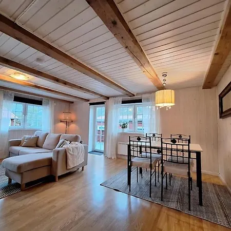 Koselig Hus I *